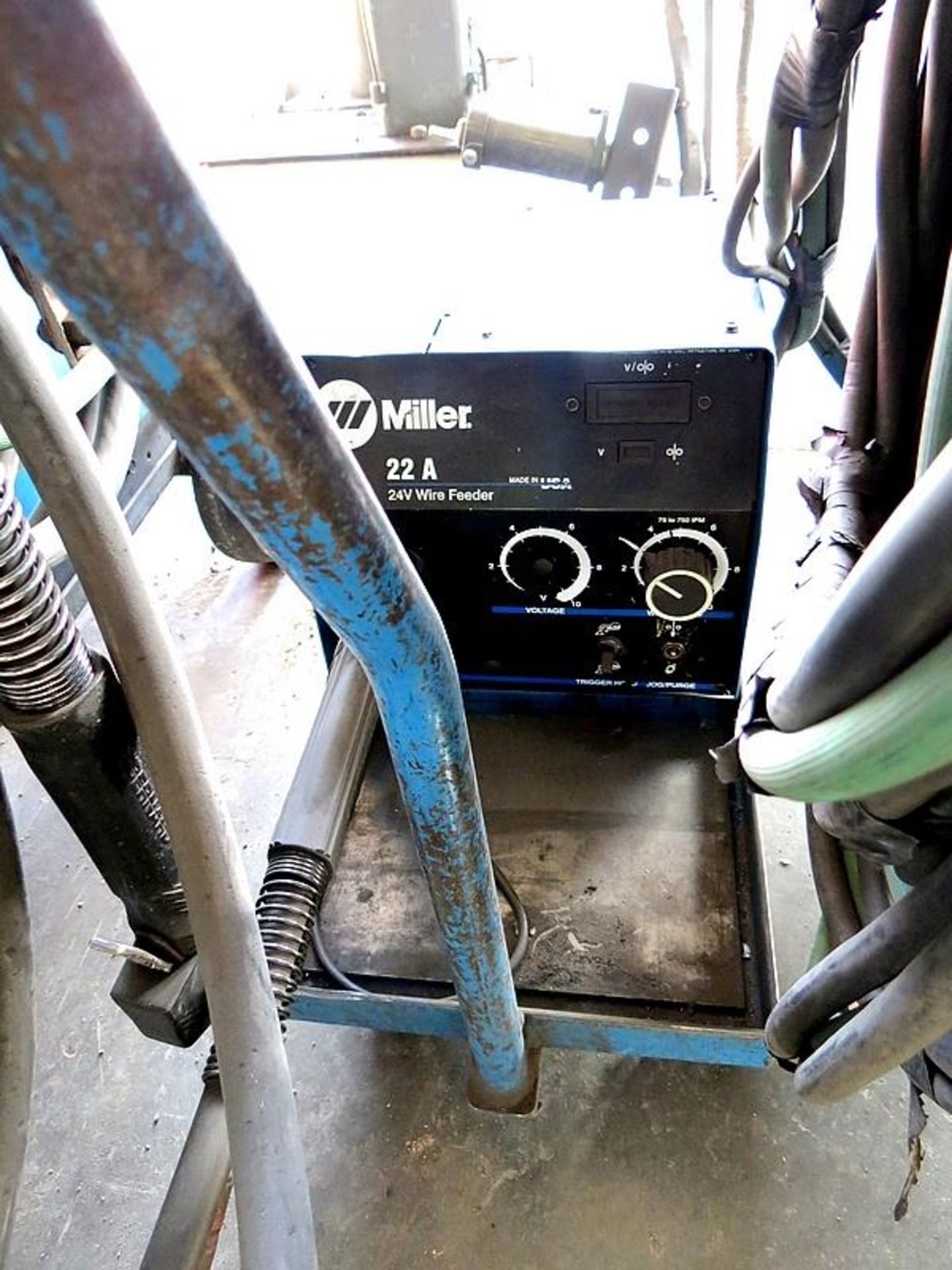 MILLER DELTA WELD 302 CV-DC WELDER WITH 22A SERIES WIRE FEED - Image 3 of 4