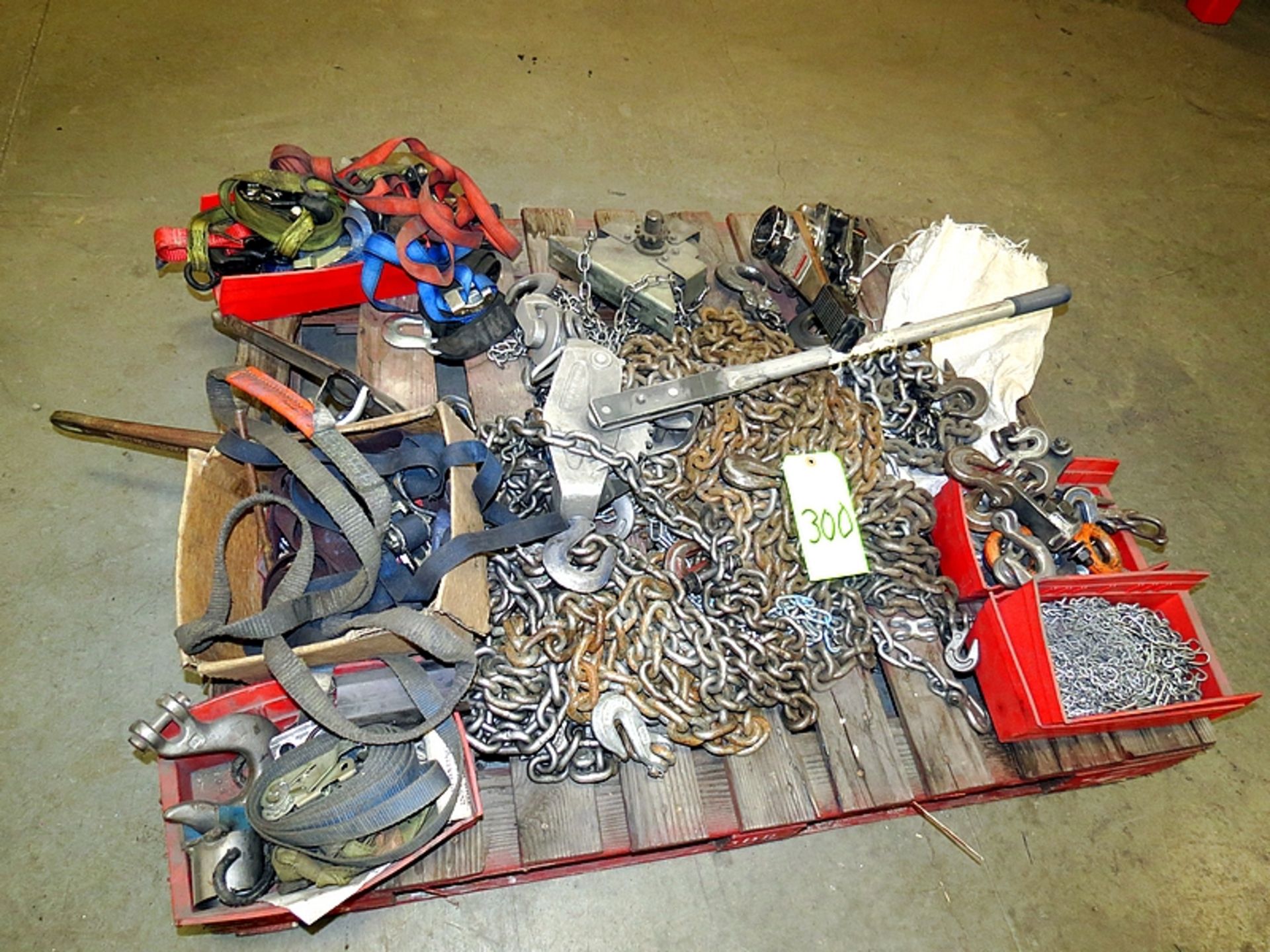 PALLET OF CHAINS, RATCHET STRAPS, BLOCK AND TACKLE