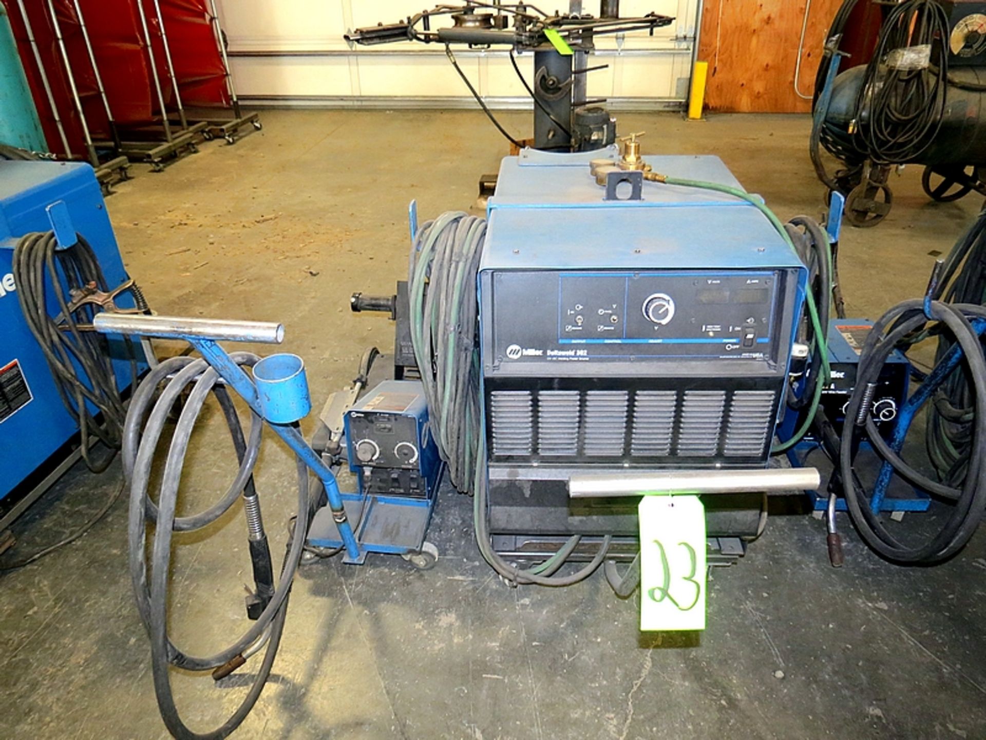 MILLER DELTA WELD 302 CV-DC WELDER WITH 70 SERIES WIRE FEED - Image 5 of 5