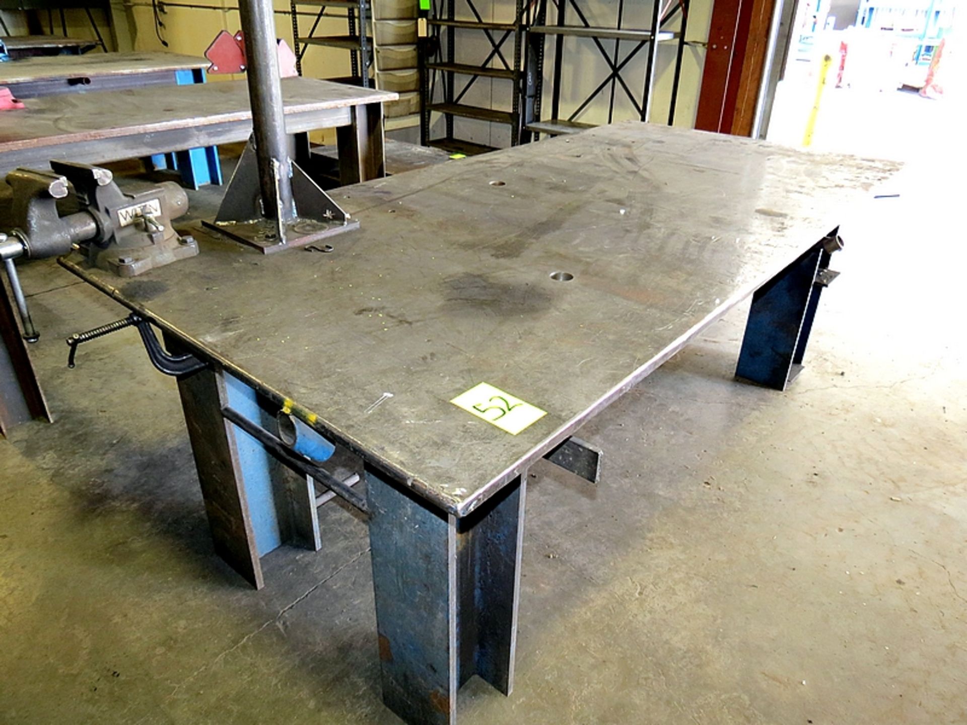 8X4X3 STEEL WELDING TABLE WITH VISE AND HOIST ARM - Image 2 of 2
