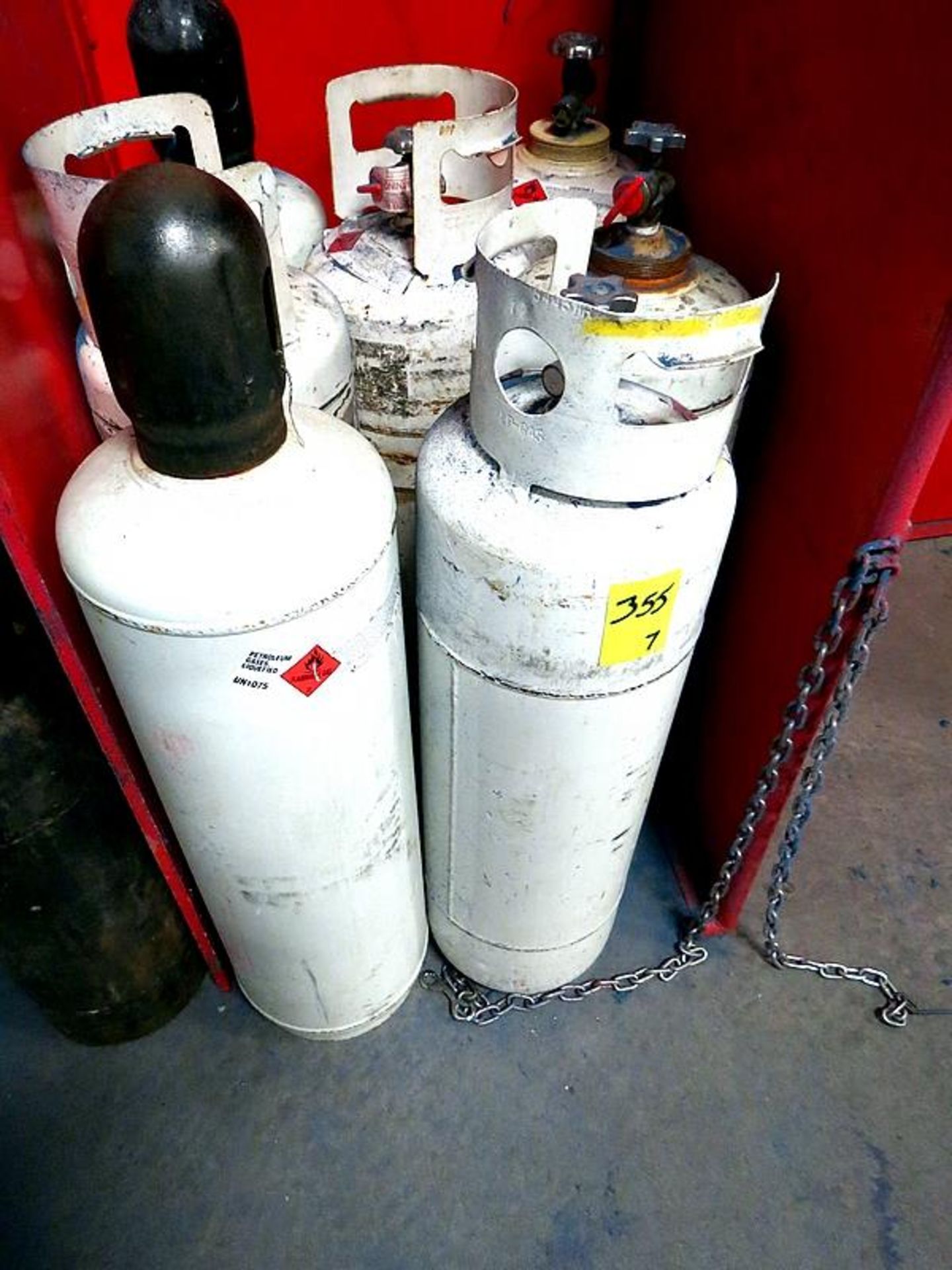 PETROLEUM GASES LIQUIDFIED TANKS