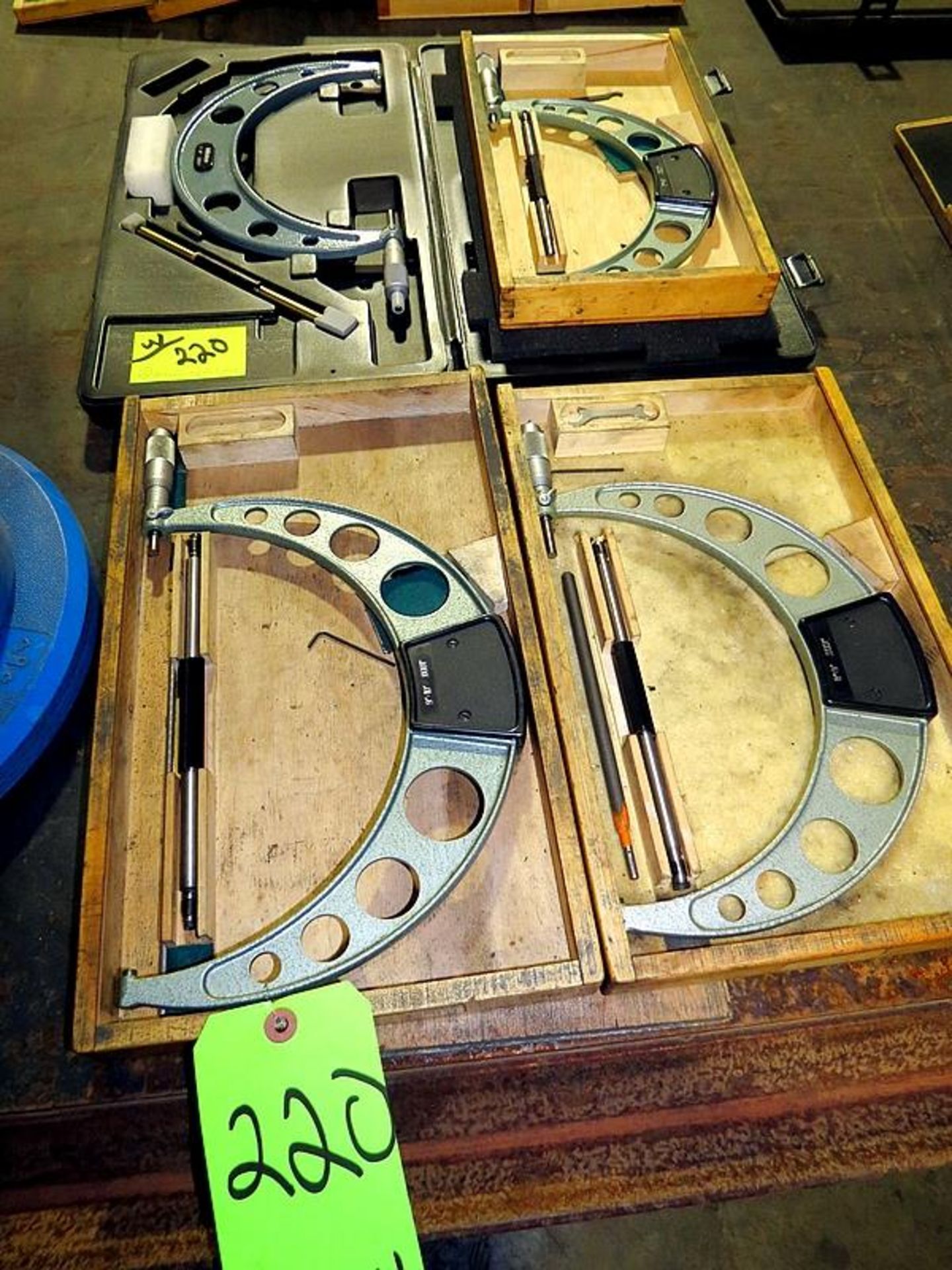 LOT 4 ASSORTED MITUTOYO OUTSIDE MICROMETERS IN CASE 6" TO 10"