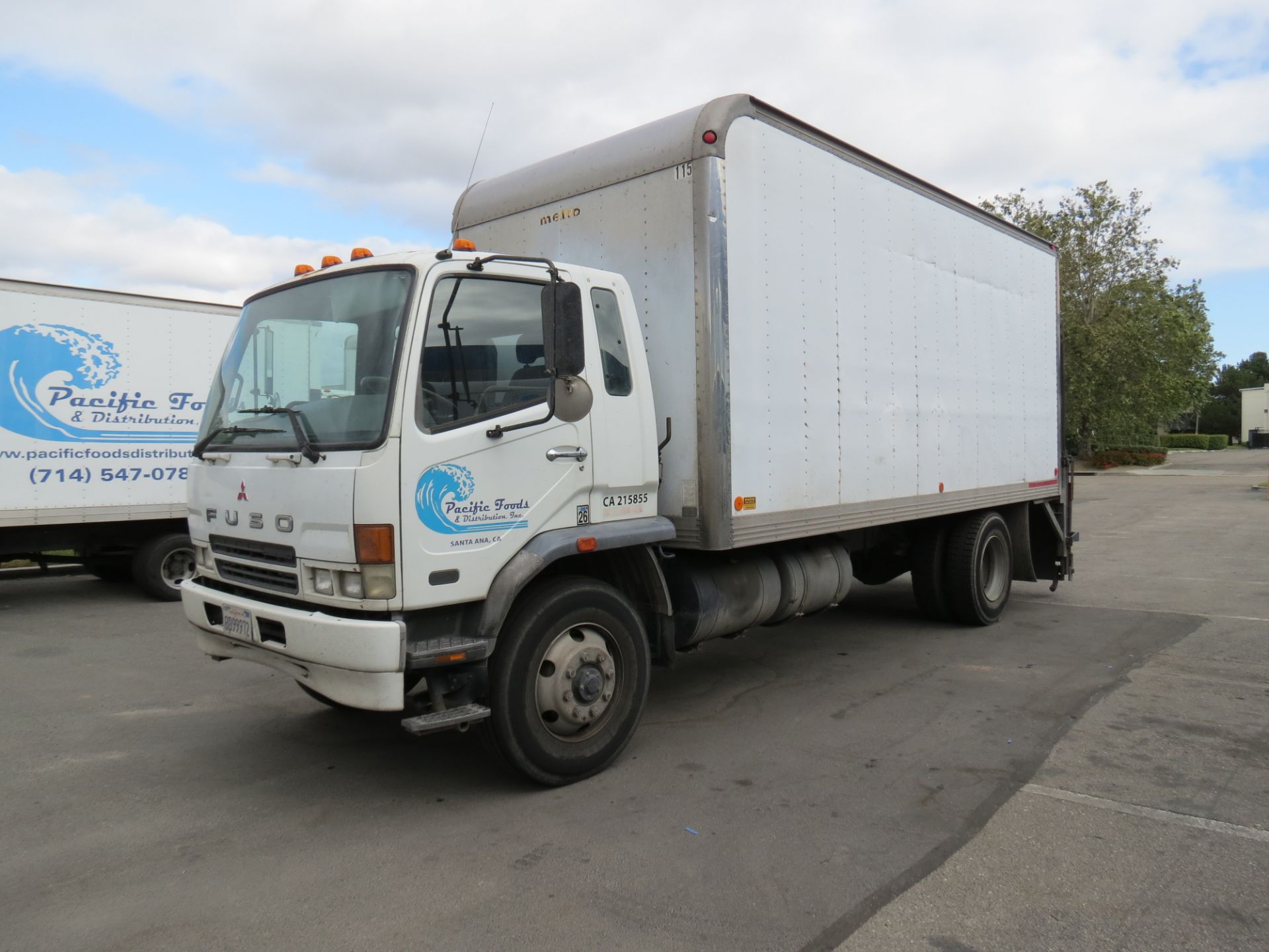 2007 Mitsubishi Fuso 20' FM-260 Box Truck W/Lift Gate, Manual Transmission, #115, VIN: - Image 2 of 11