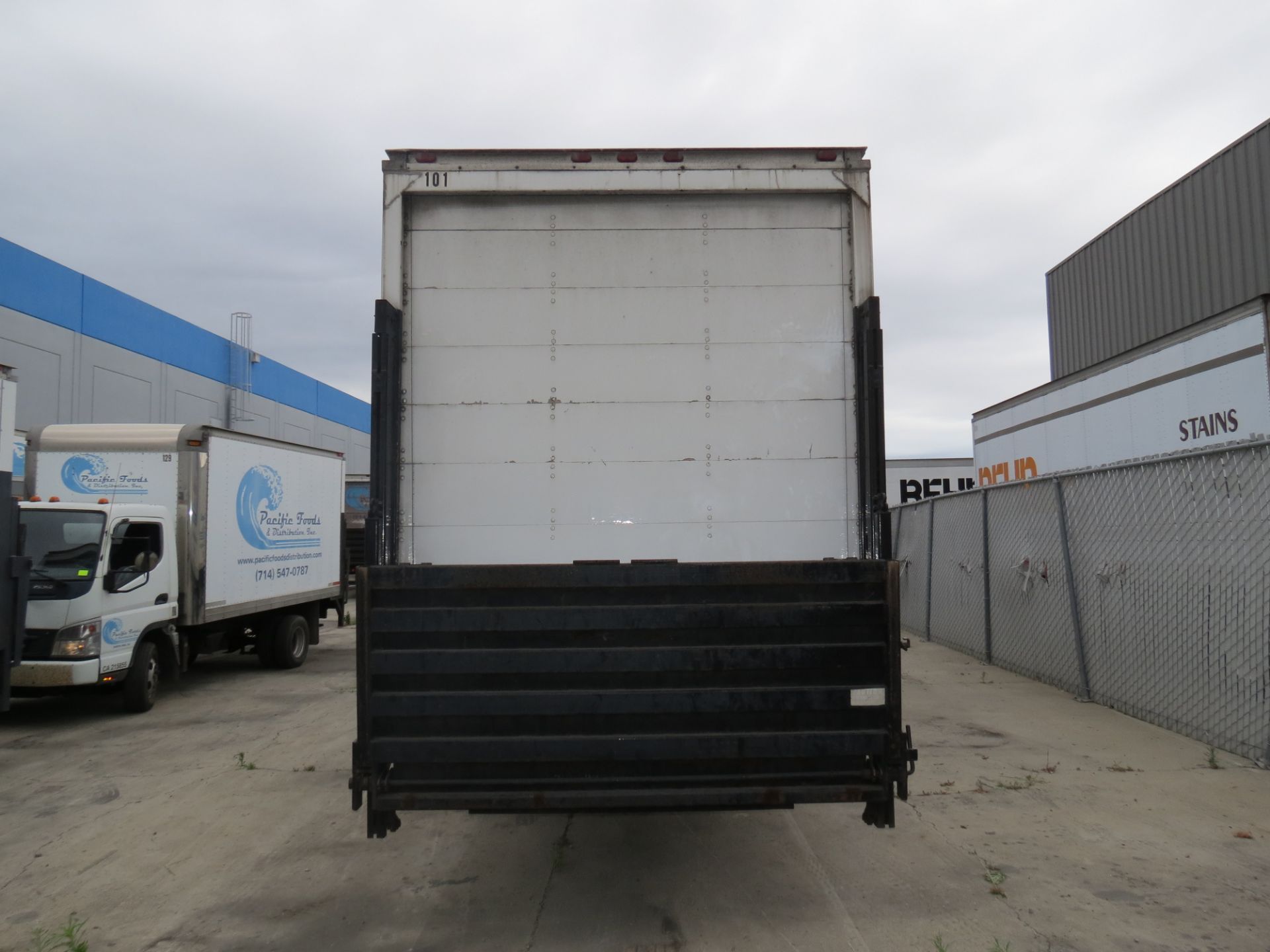 2007 Mitsubishi Fuso 28' FM-260 Box Truck W/Lift Gate, Manual Transmission, #101, VIN: - Image 6 of 10