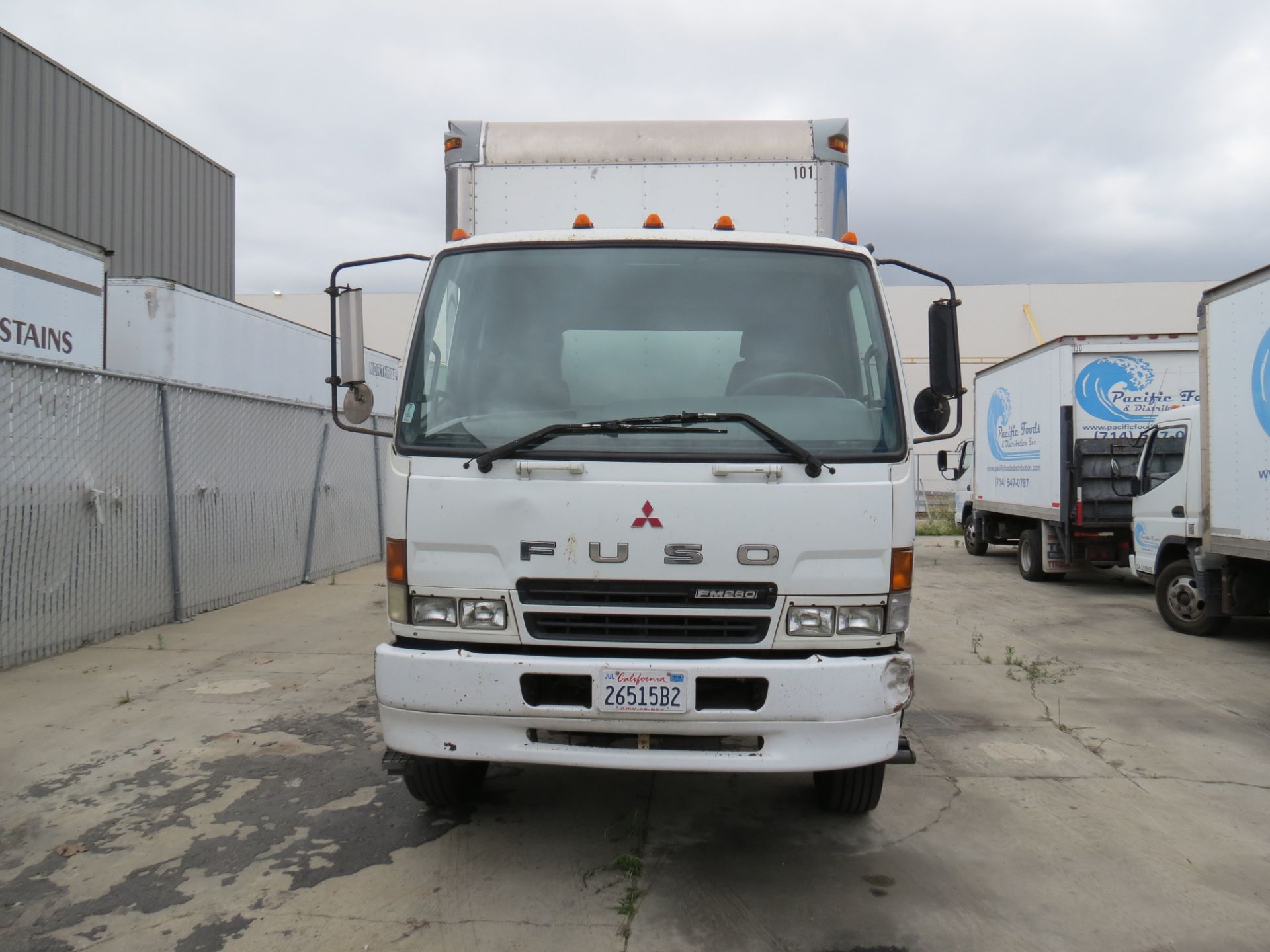 2007 Mitsubishi Fuso 28' FM-260 Box Truck W/Lift Gate, Manual Transmission, #101, VIN: