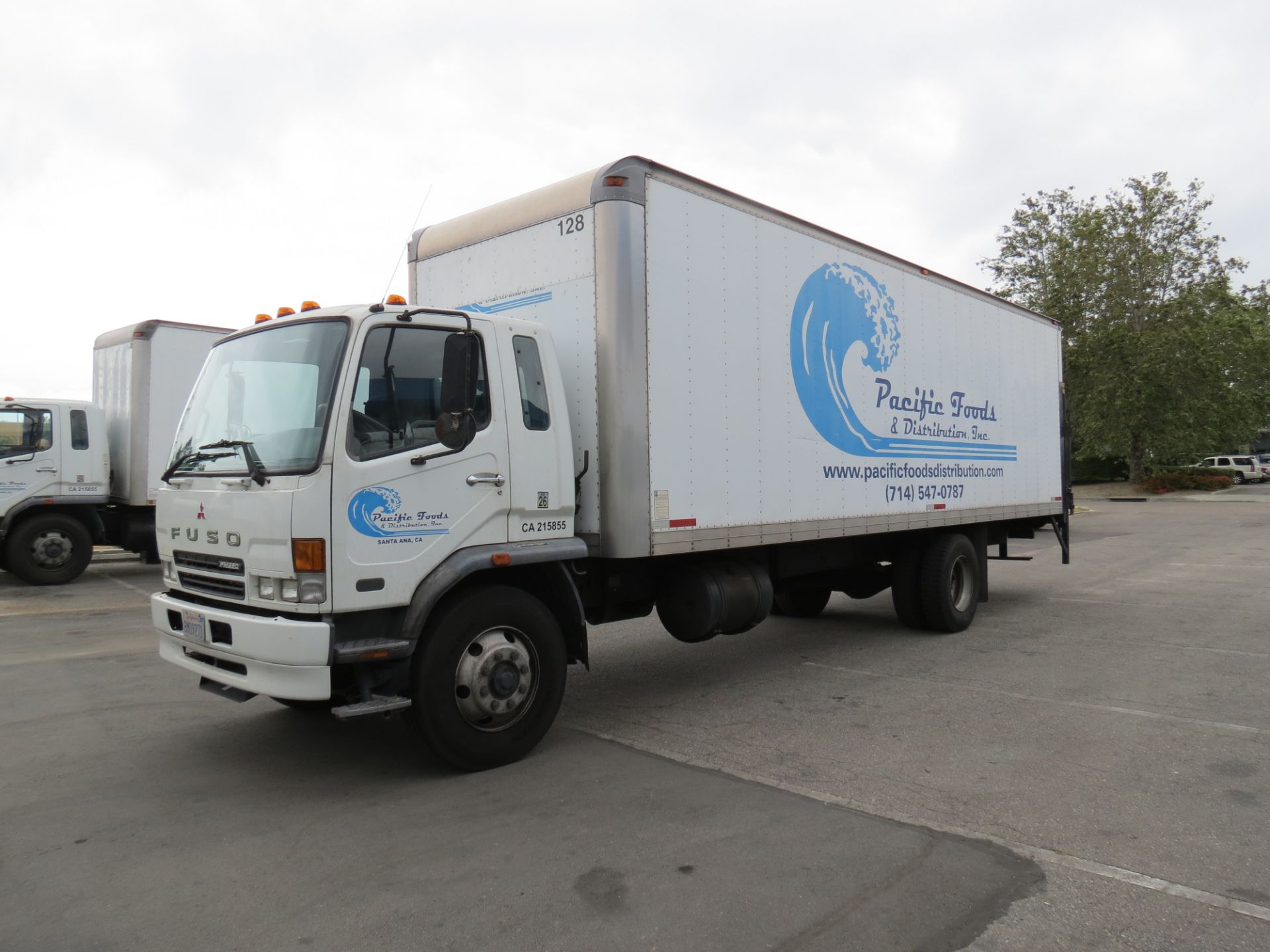 2007 Mitsubishi Fuso 28' FM-260 Box Truck W/Lift Gate, Manual Transmission, #128, VIN: - Image 3 of 10