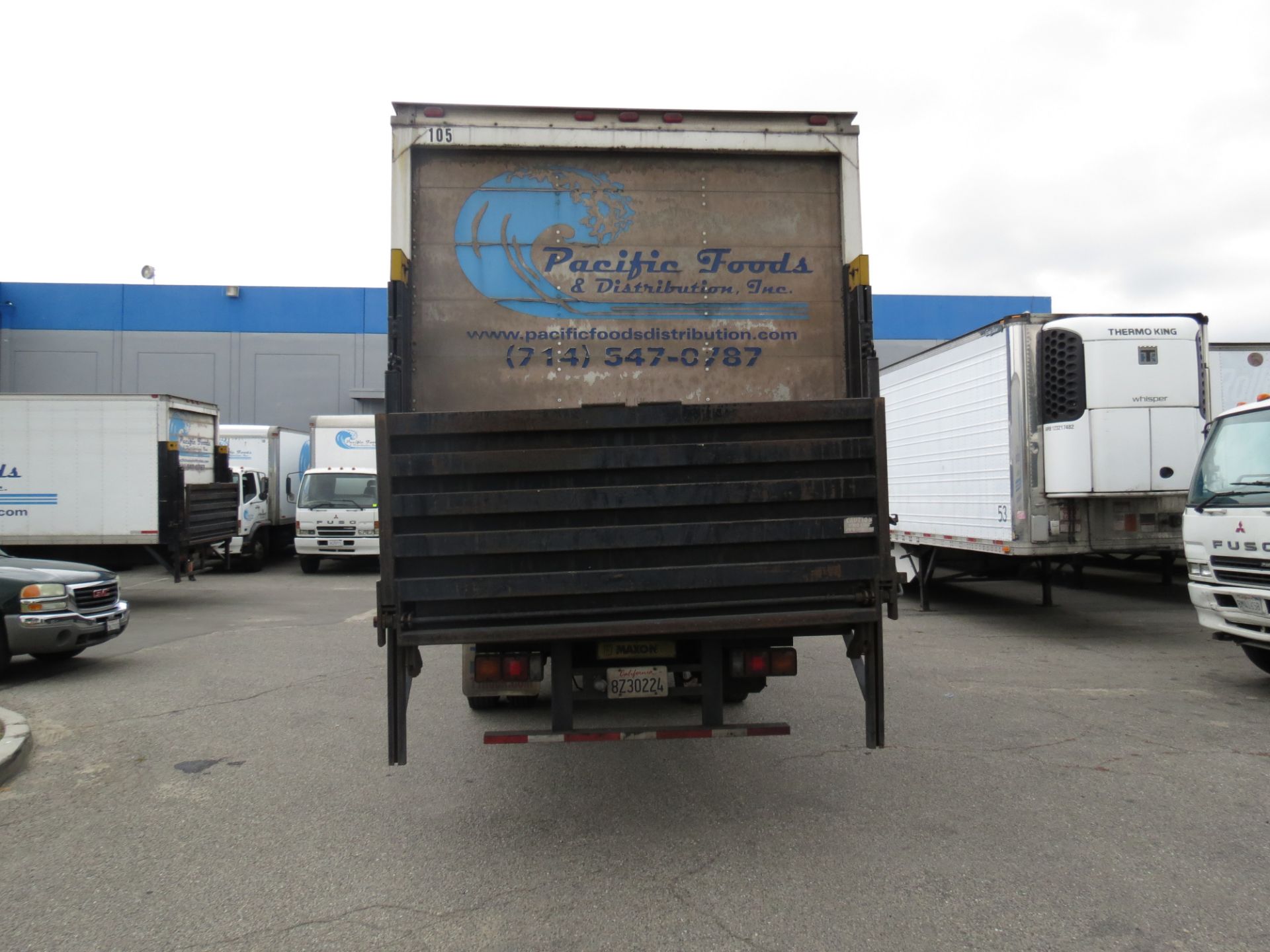 2007 Mitsubishi Fuso 28' FM-260 Box Truck W/Lift Gate, Manual Transmission, #105, VIN: - Image 6 of 10