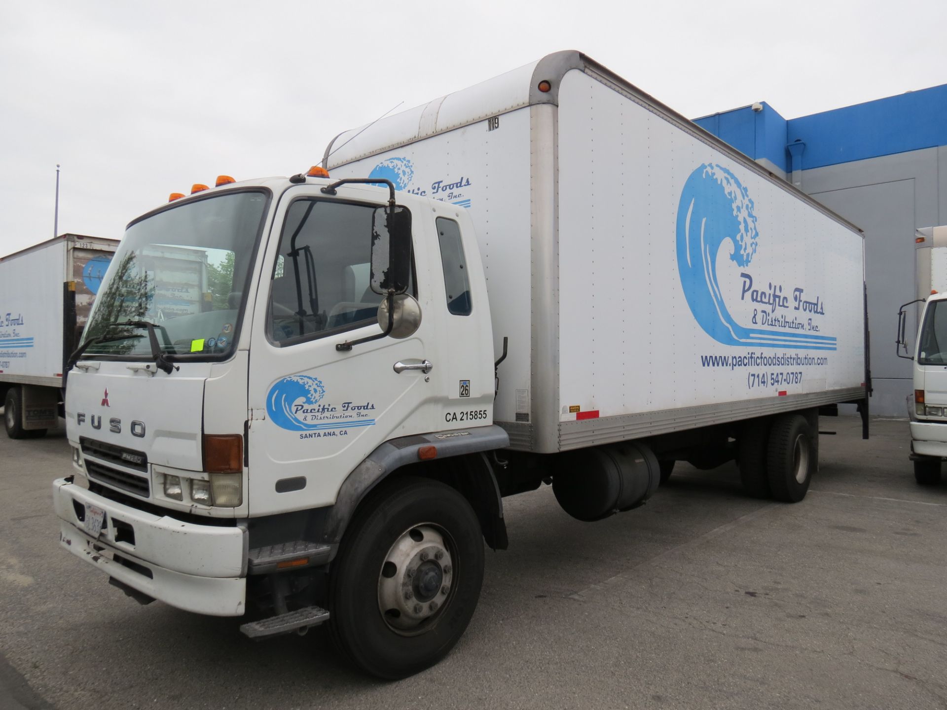 2007 Mitsubishi Fuso 28' FM-260 Box Truck W/Lift Gate, Manual Transmission, #119, VIN: - Image 2 of 12