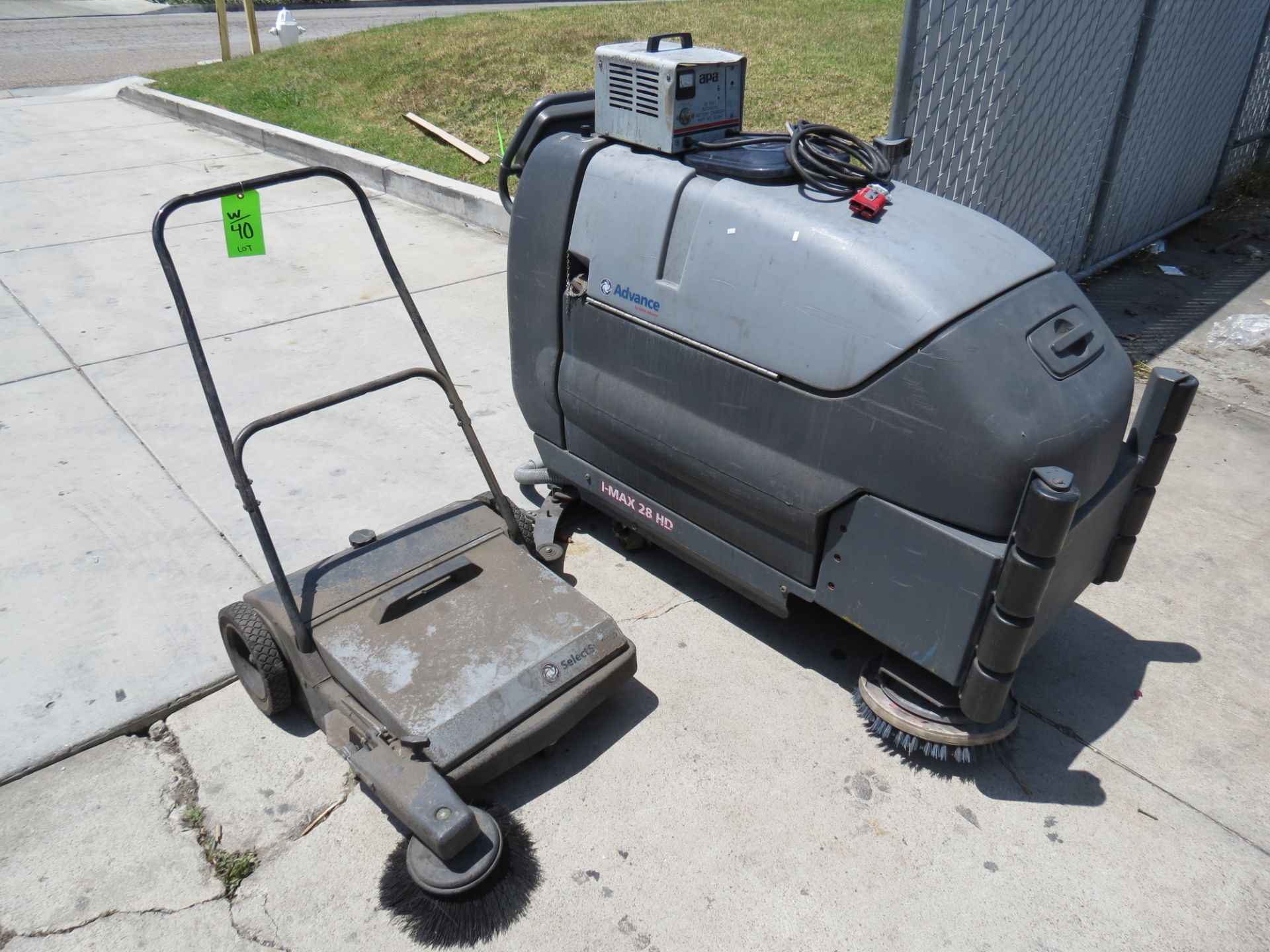 Lot Nilfisk Advance I-Max 28 HD Walk Behind Floor Scrubber & Select Sweeper - Image 7 of 7