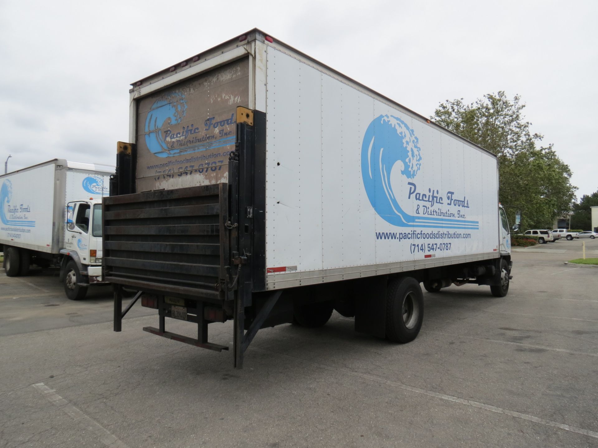 2007 Mitsubishi Fuso 28' FM-260 Box Truck W/Lift Gate, Manual Transmission, #116, VIN: - Image 4 of 10