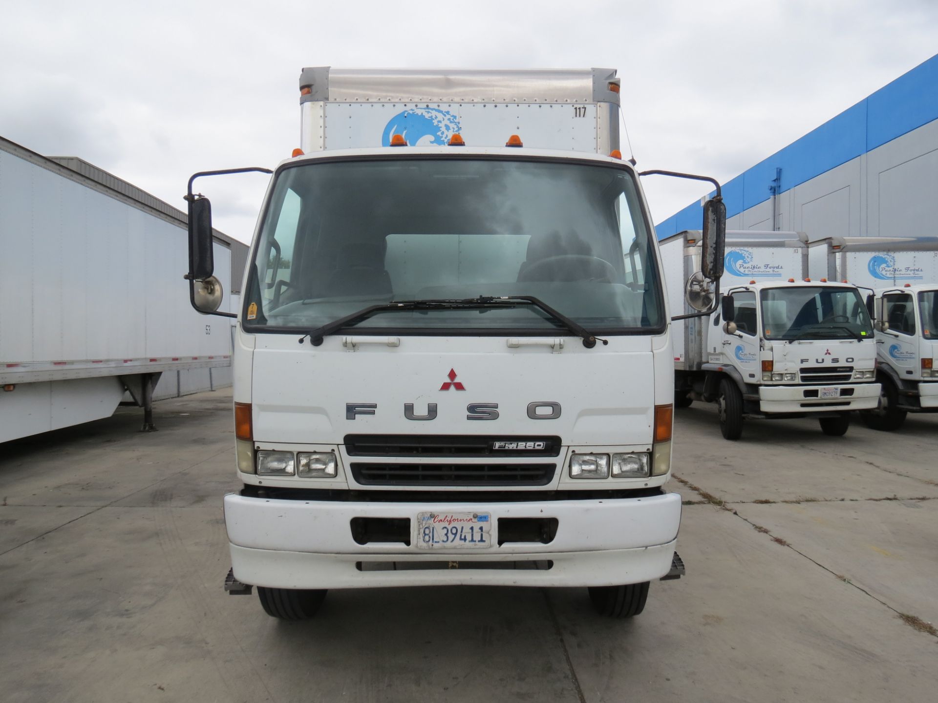 2007 Mitsubishi Fuso 28' FM-260 Box Truck W/Lift Gate, Manual Transmission, #117, VIN: