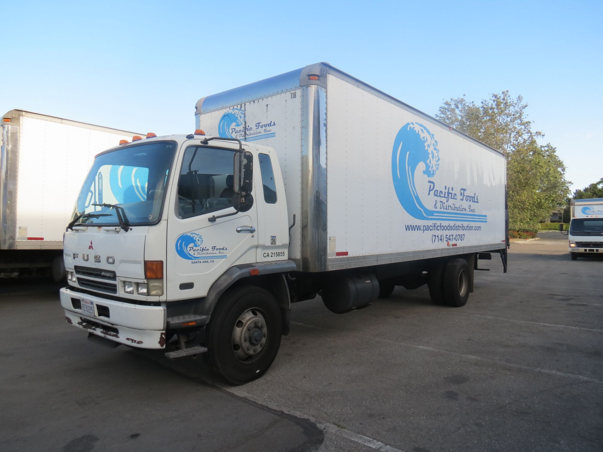 2007 Mitsubishi Fuso 28' FM-260 Box Truck W/Lift Gate, Manual Transmission, #118, VIN: - Image 3 of 9