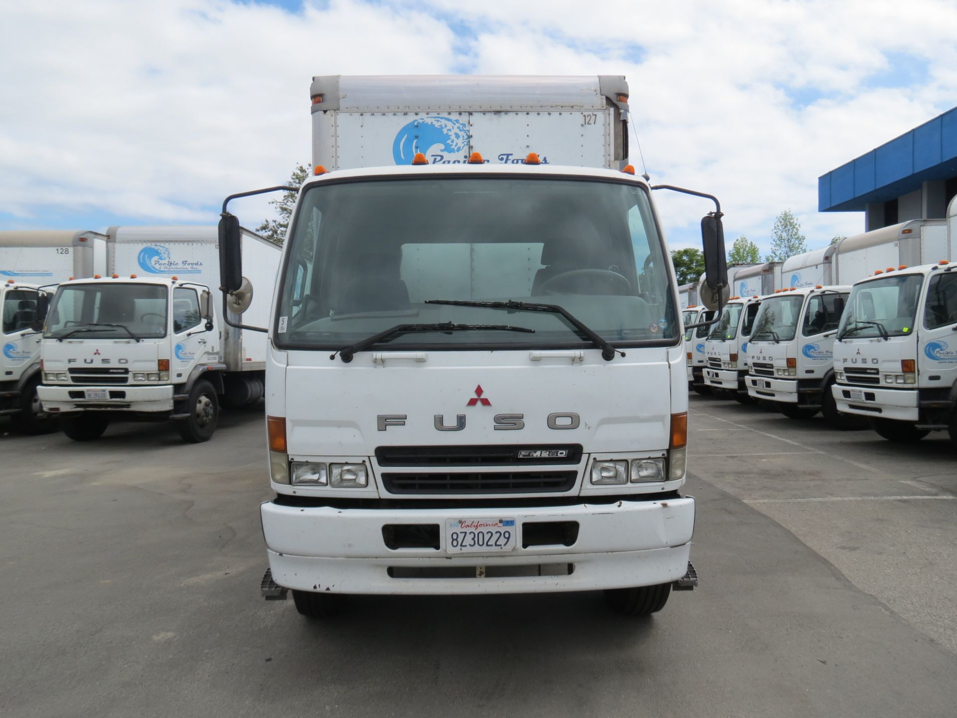 2007 Mitsubishi Fuso 28' FM-260 Box Truck W/Lift Gate, Manual Transmission, #127, VIN: