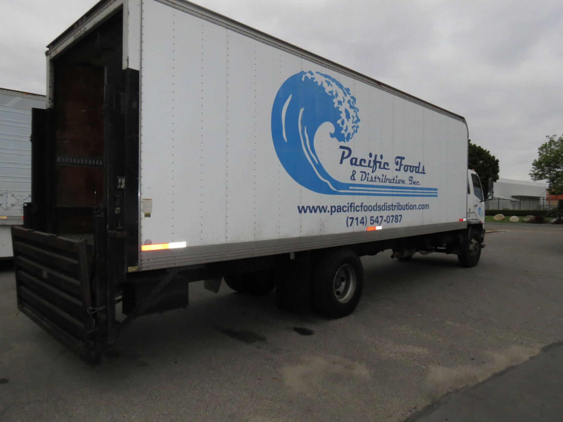 2007 Mitsubishi Fuso 28' FM-260 Box Truck W/Lift Gate, Automatic Transmission, #134, VIN: - Image 4 of 10