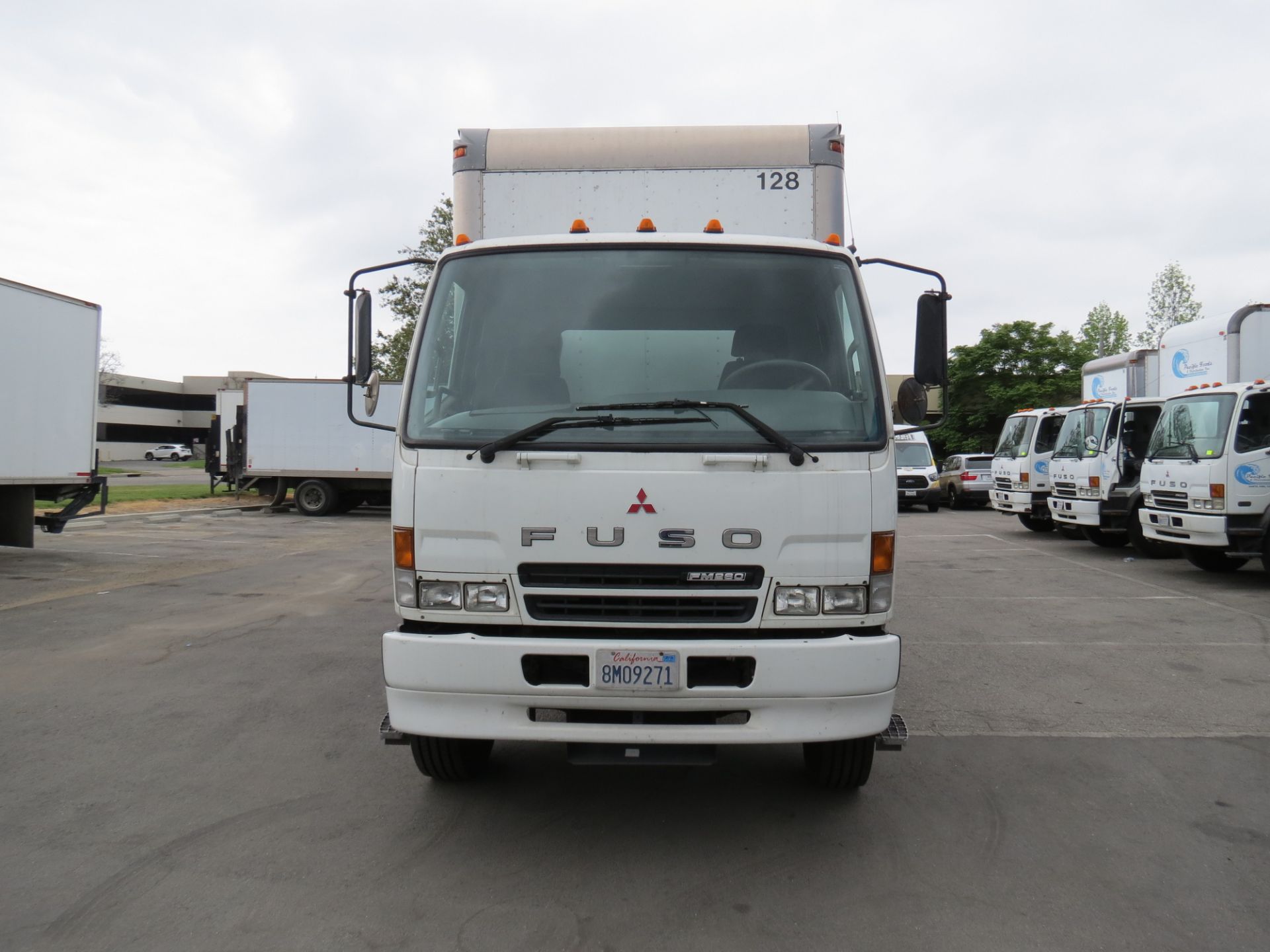 2007 Mitsubishi Fuso 28' FM-260 Box Truck W/Lift Gate, Manual Transmission, #128, VIN: