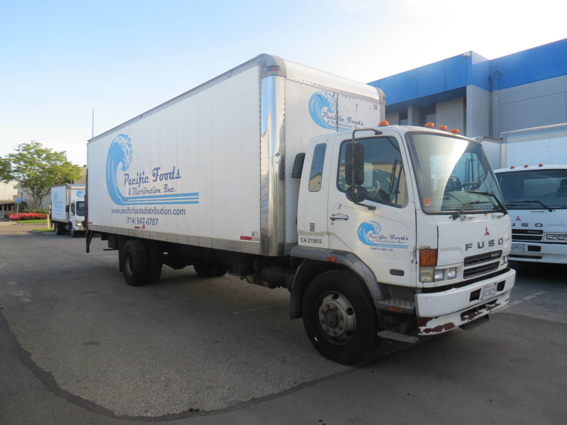 2007 Mitsubishi Fuso 28' FM-260 Box Truck W/Lift Gate, Manual Transmission, #118, VIN: - Image 2 of 9