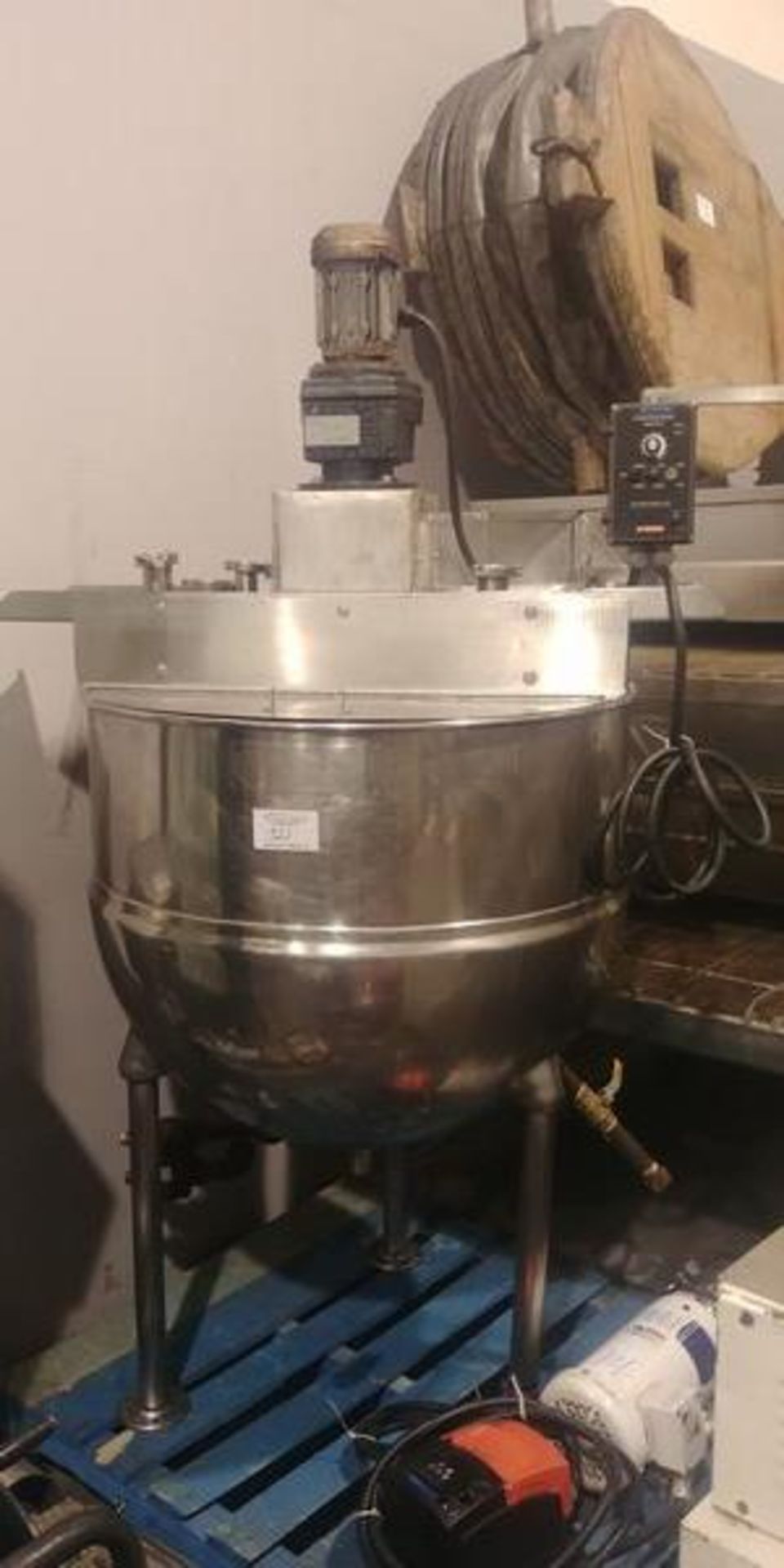 Groen 100 Gallon Steam Kettle with Mixer, Agitator with AC Motor Speed Control