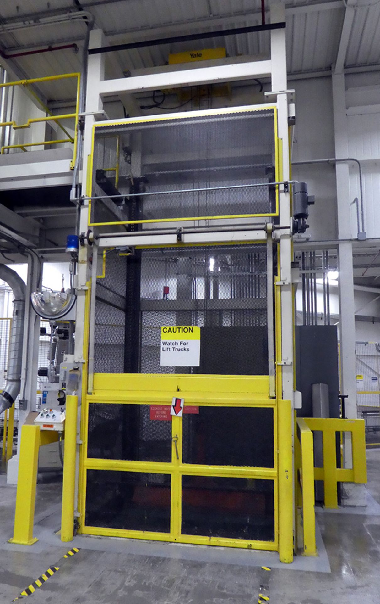 Automatic Handling Vertical Roll Lift and Conveyor System