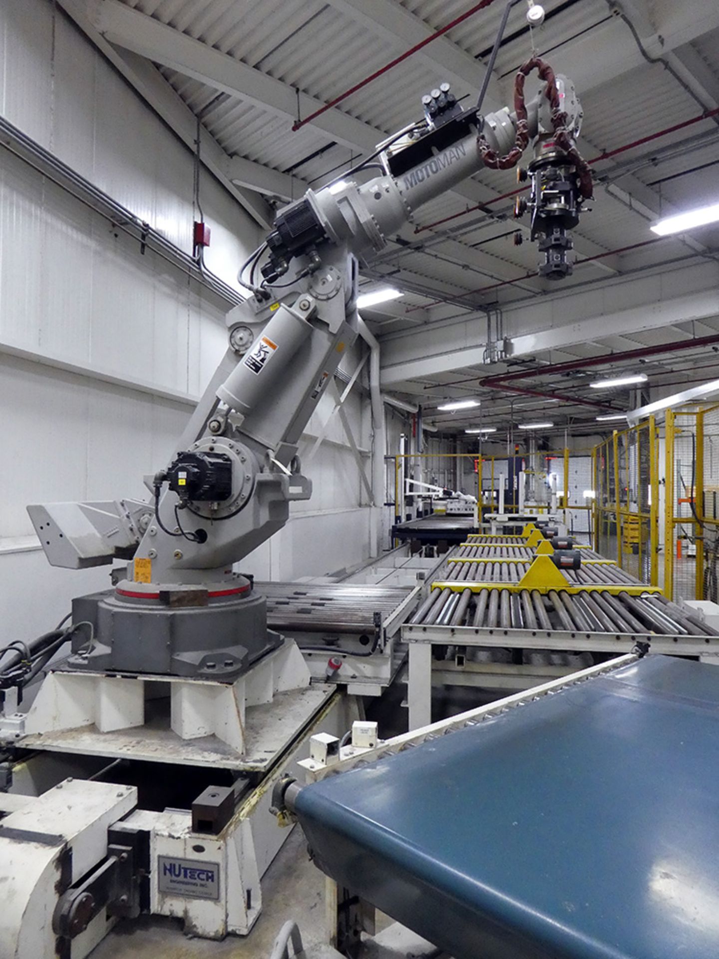 Nutech Engineering/Motoman Fully Automatic Robotic Roll Pick And Place System