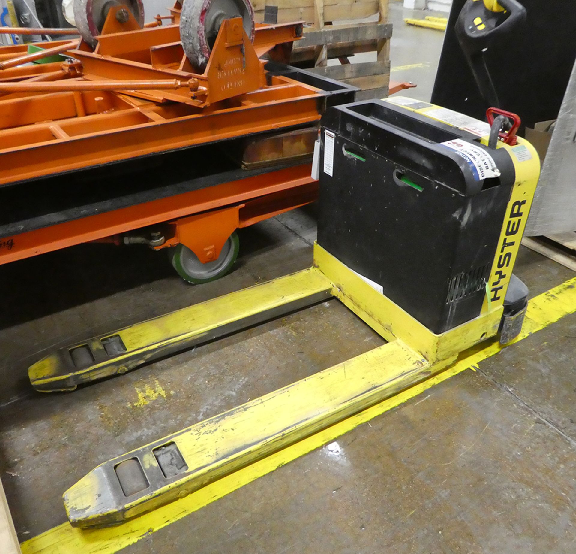 Hyster W40Z 4,000 Lb. Electric Pallet Truck - Image 2 of 3