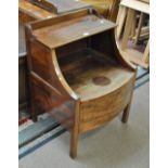 A Georgian mahogany bowfronted commode, 81.5 x 59cm.