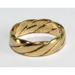 A 9ct yellow gold wedding band, size O, approx 5.3g.