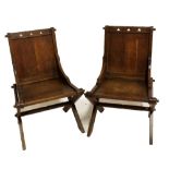 A pair of oak Arts and Crafts Glastonbury-type chairs (2).