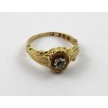 An 18ct gold ladies' dress ring set with small rose-cut diamond, size O, approx 3.8g.