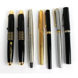 A group of pens including a Parker stainless steel fountain pen, etc (7).