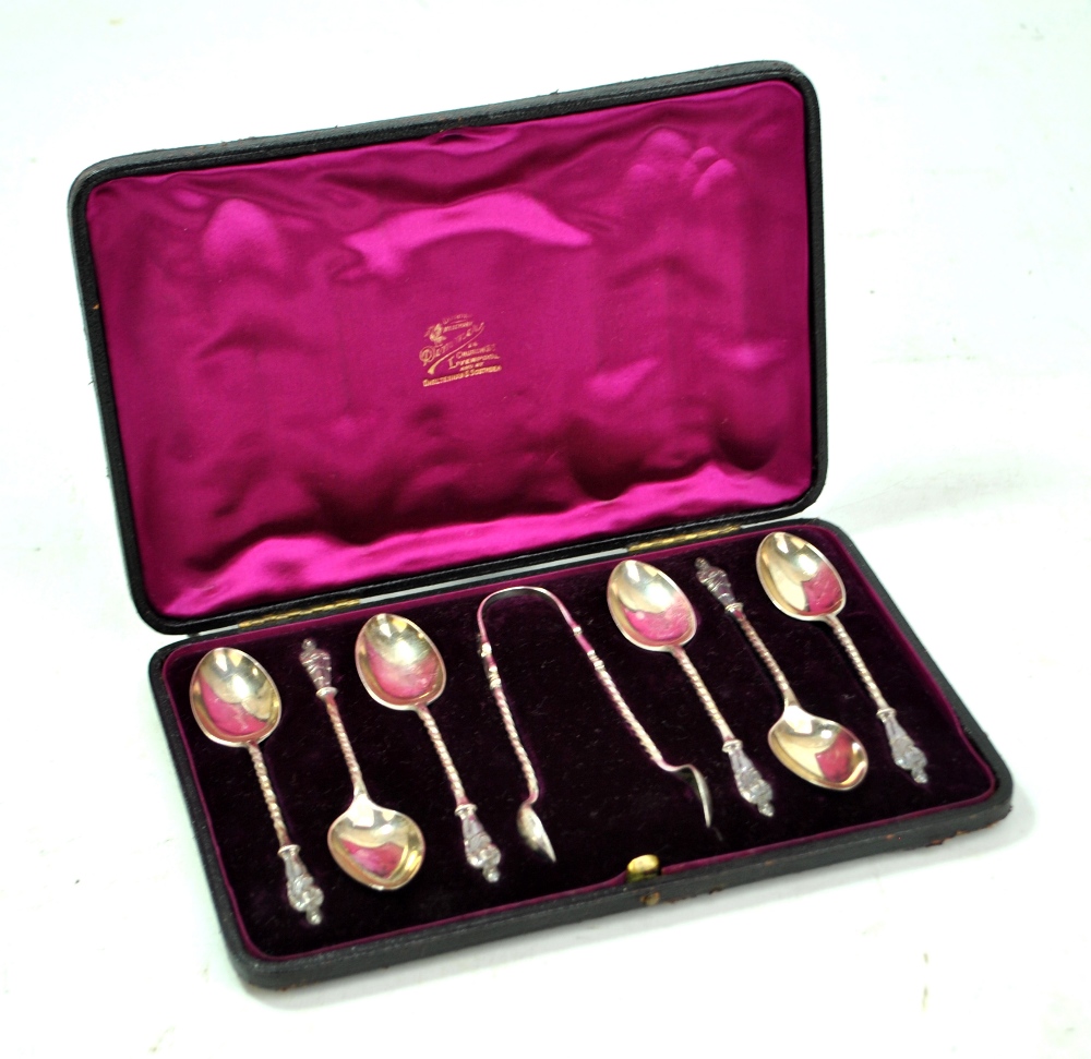 EDWARD BARNARD & SONS LTD; a cased set of six Edward VII hallmarked silver apostle spoons with