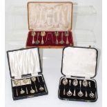 A cased set of George V hallmarked silver spoons and tongs, Richard Buridge, Harrods,