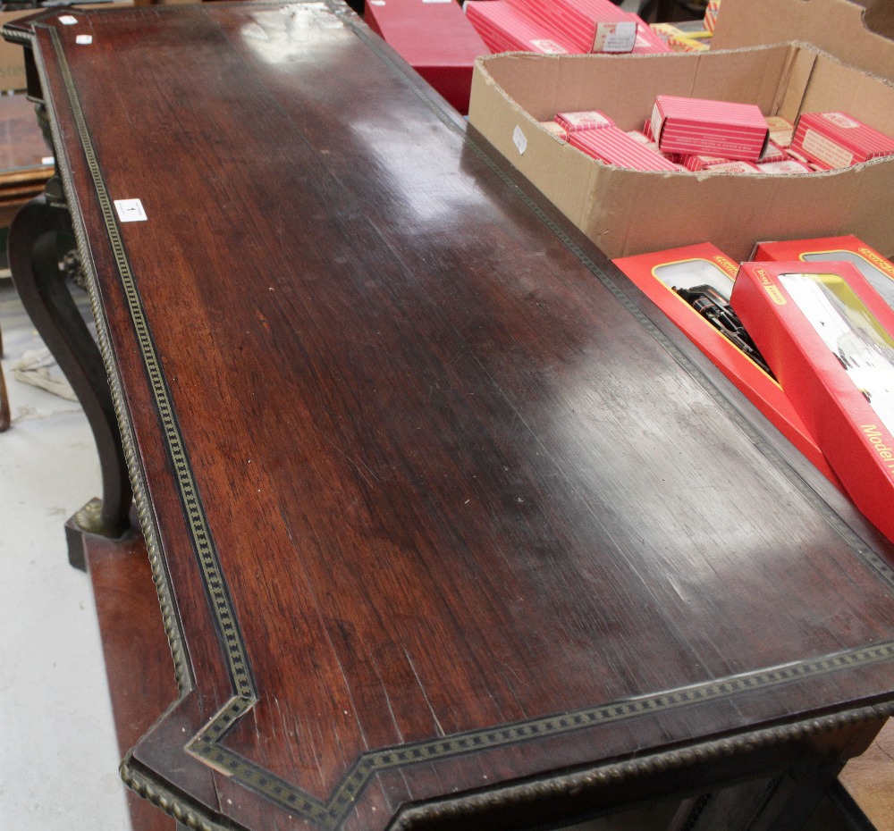 A Regency period rosewood console table with brass inlaid band to top, - Bild 6 aus 6