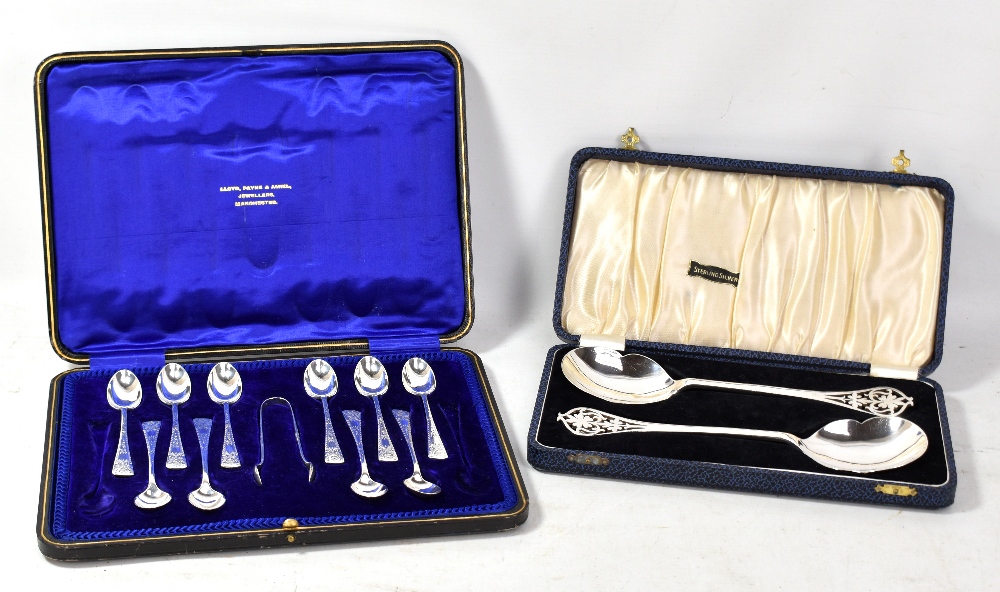 A cased set of ten George V hallmarked silver teaspoons with matching sugar tongs, Sheffield 1912 (