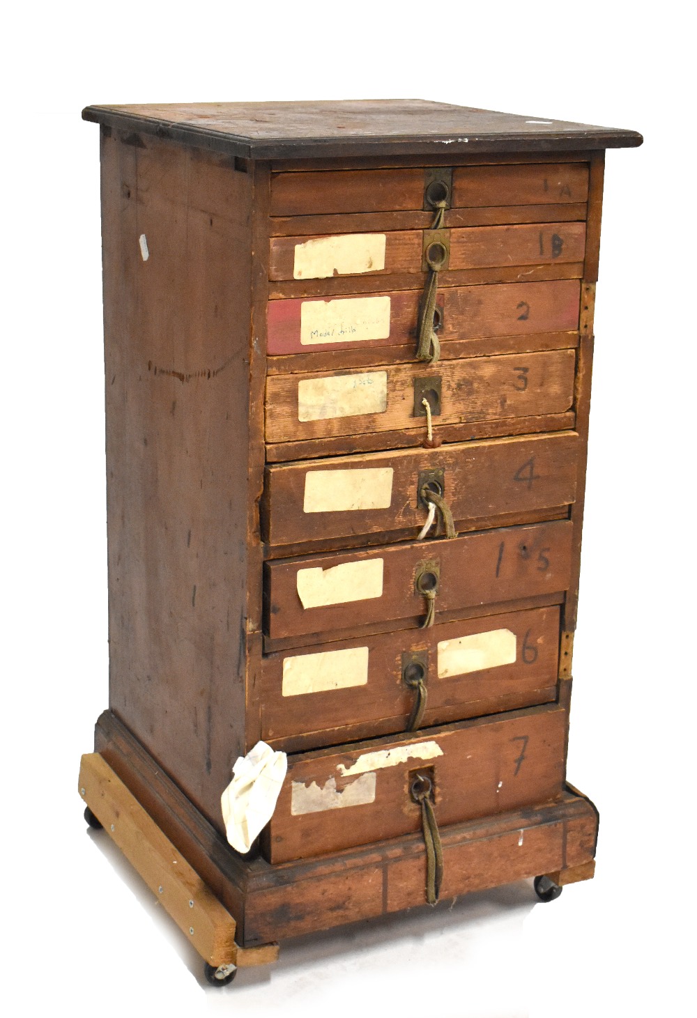 An eight drawer tool chest with contents.Additional InformationThere are some allen keys,