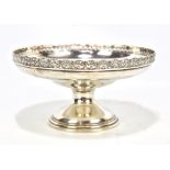 MAPPIN & WEBB; a George V hallmarked silver tazza with fleur de lis pierced gallery on spreading