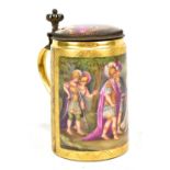 ROYAL VIENNA; a late 19th/early 20th century porcelain tankard painted with classical scenes to