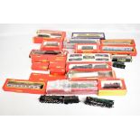 HORNBY; a group of boxed locomotives and coaches including R855 LNER 4-6-2 Flying Scotsman and
