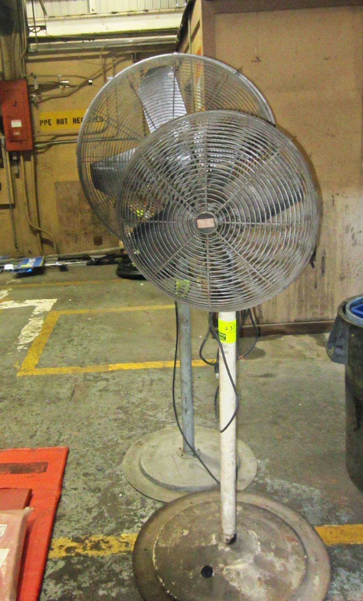 FANS ON STAND