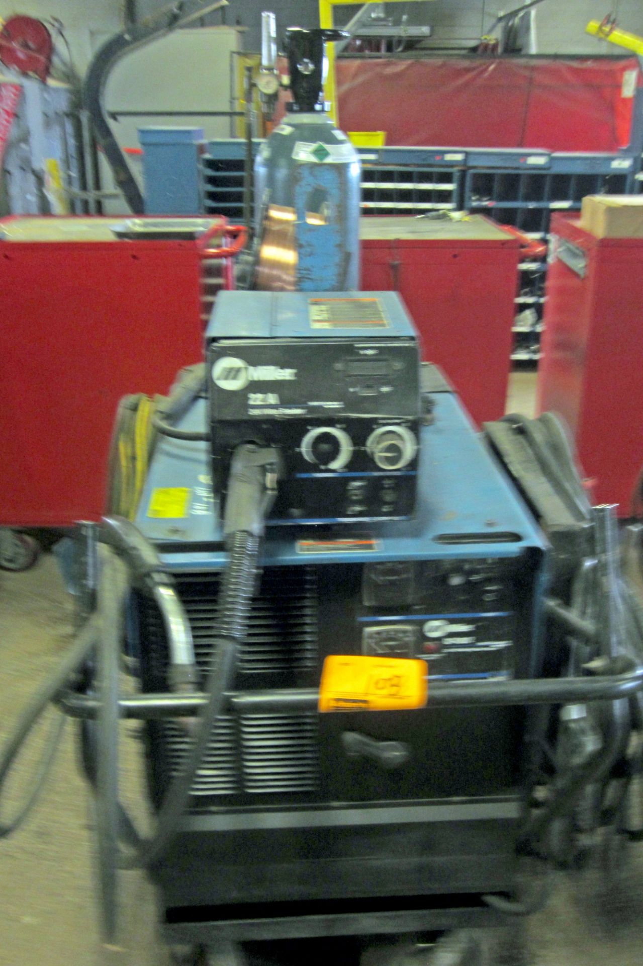 MILLER WELDER CP-302 WITH TANK