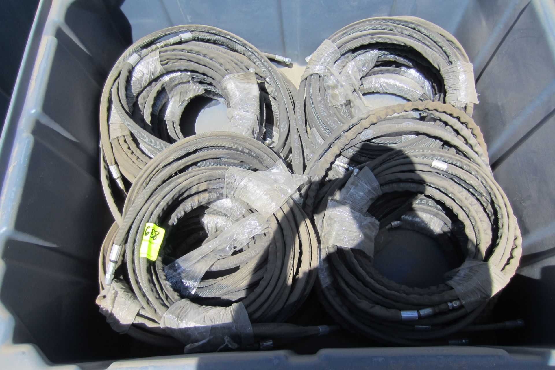 TUB OF HYDRAULIC HOSES