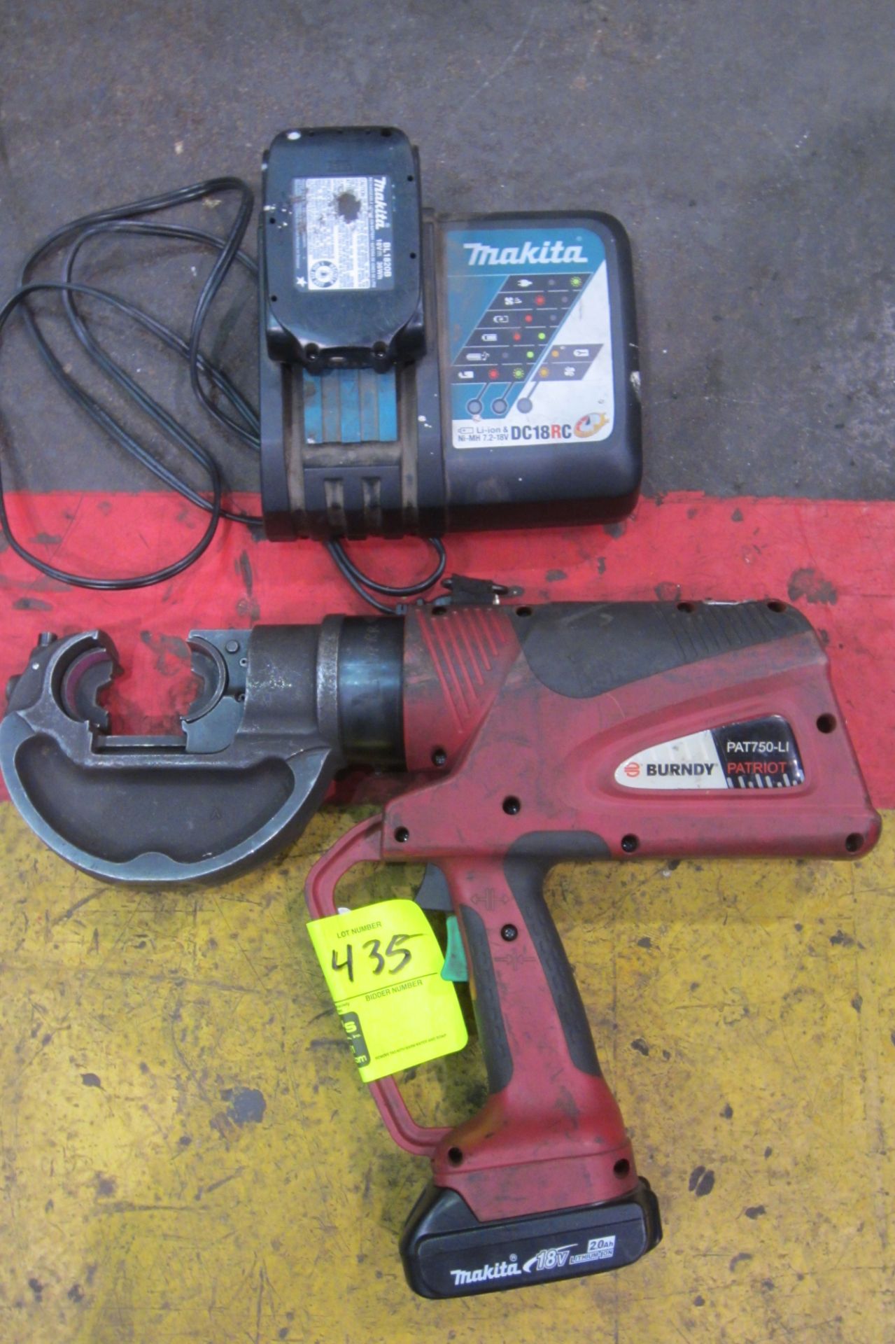 BURNDY CRIMPING TOOL PAT750-LI, MAKITA BATTERY AND CHARGER