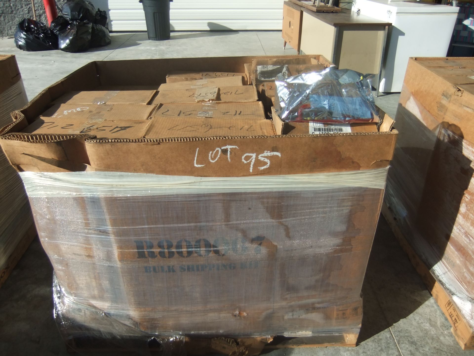 2 Pallets of EMD Modules - 712-6517 - Image 2 of 2