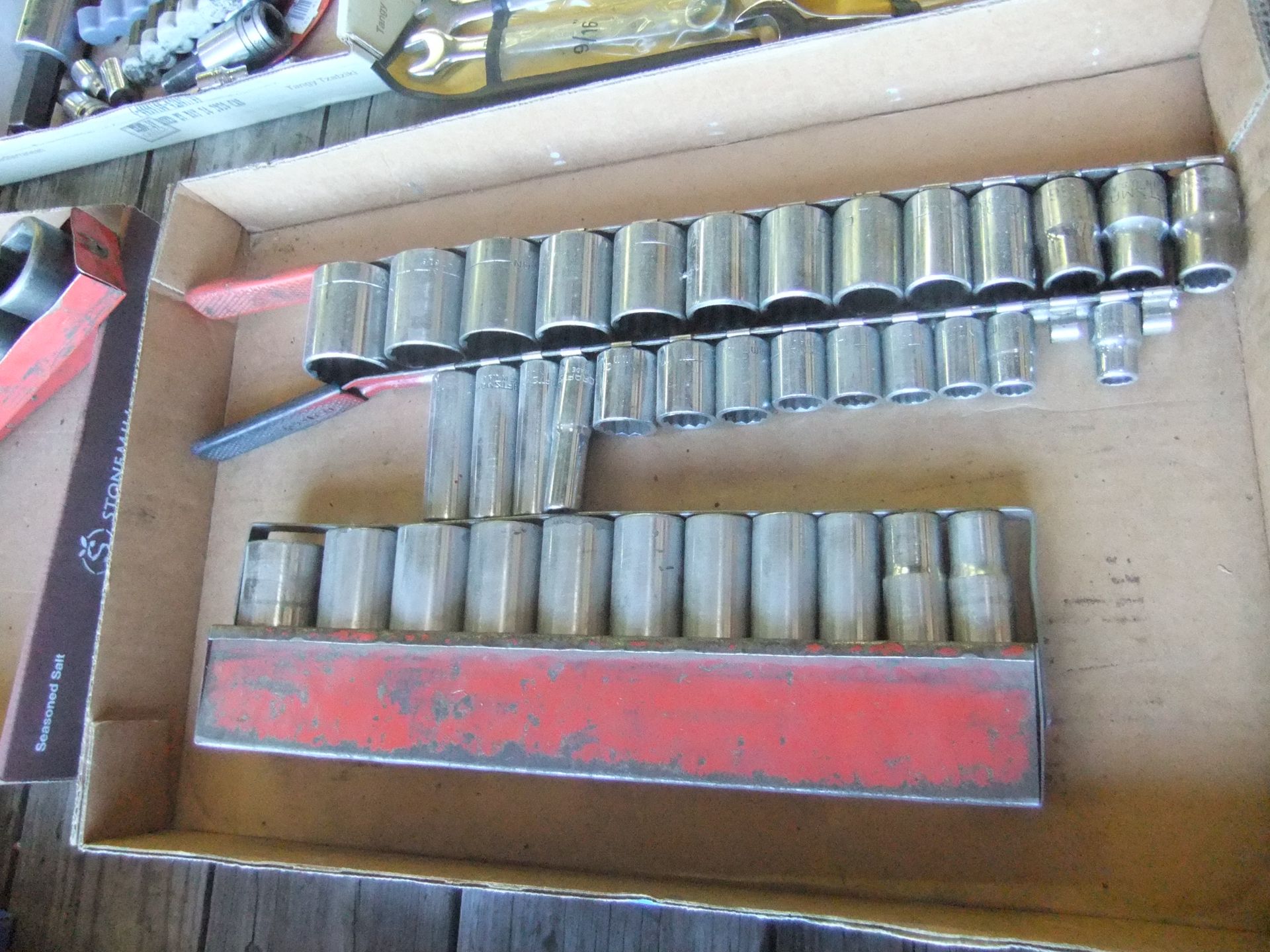 FLAT OF SOCKET SETS