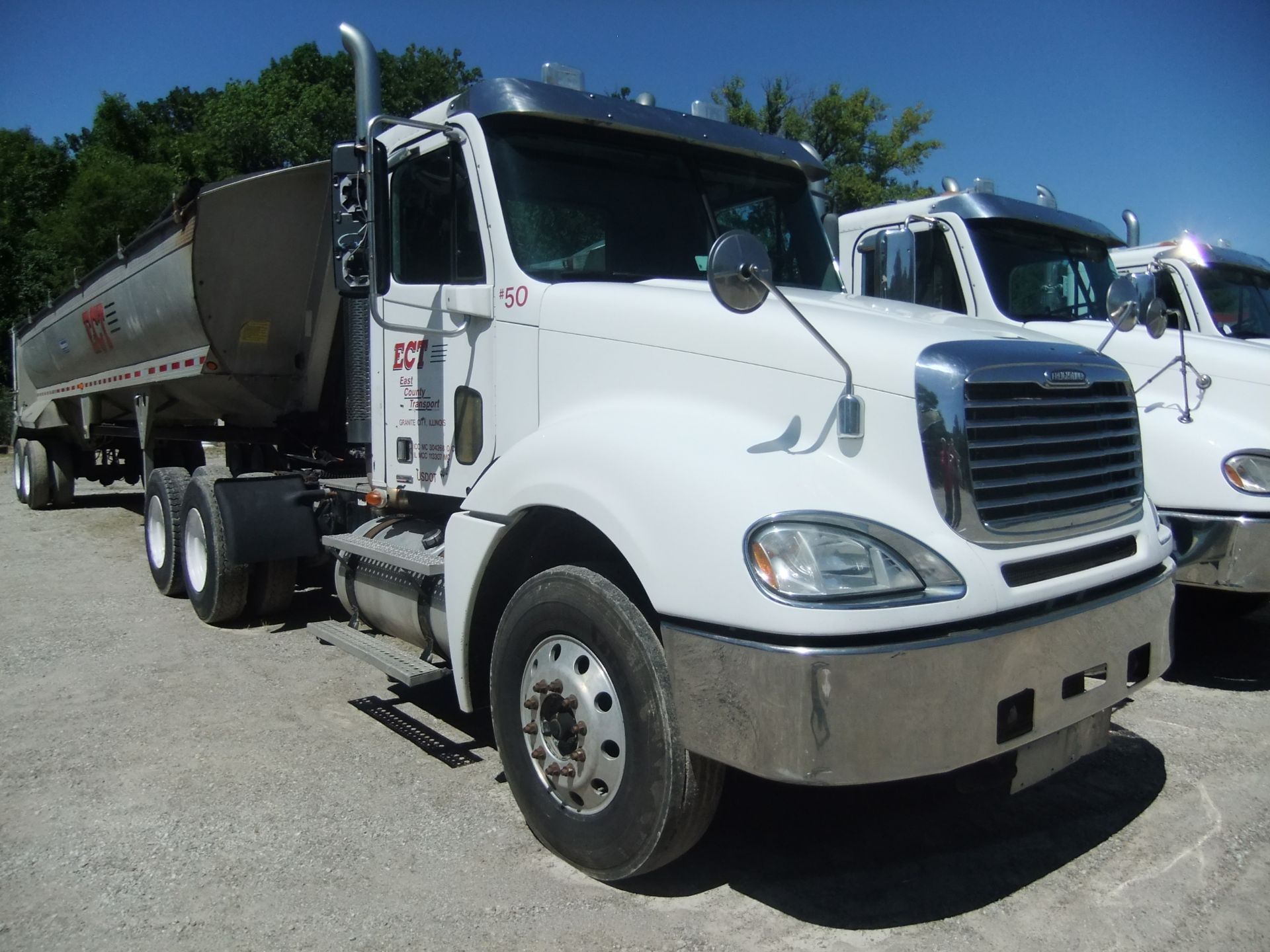 2007 FREIGHTLINER, 584,910 MILES. VIN#1FVJA6DE27DY87008