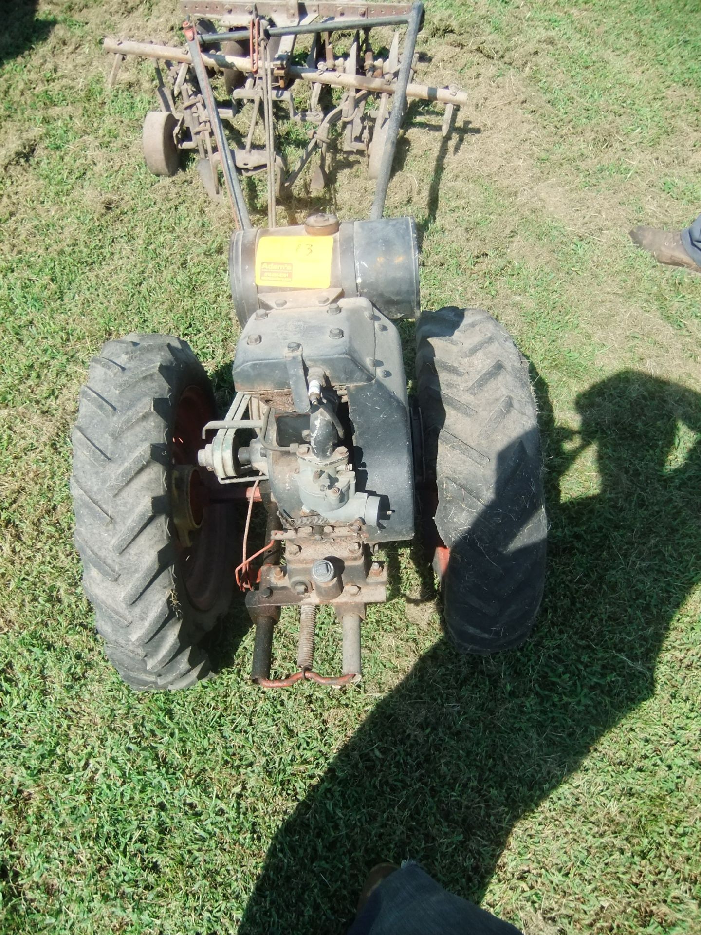 WALK BEHIND TRACTOR WITH IMPLEMENT