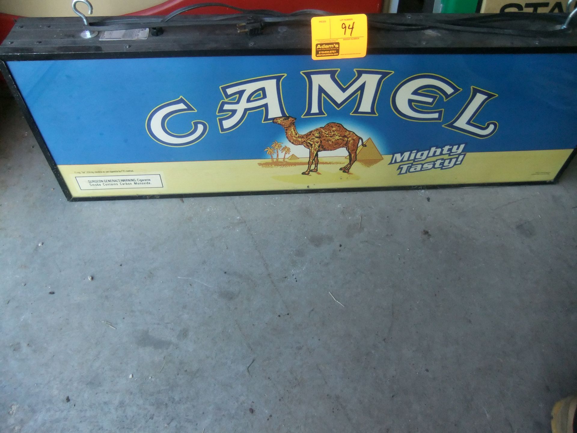 CAMEL DISPLAY SIGN