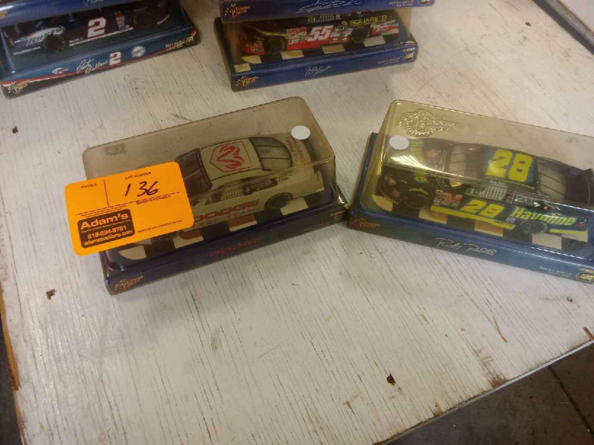 COLLECTIBLE NASCAR CARS