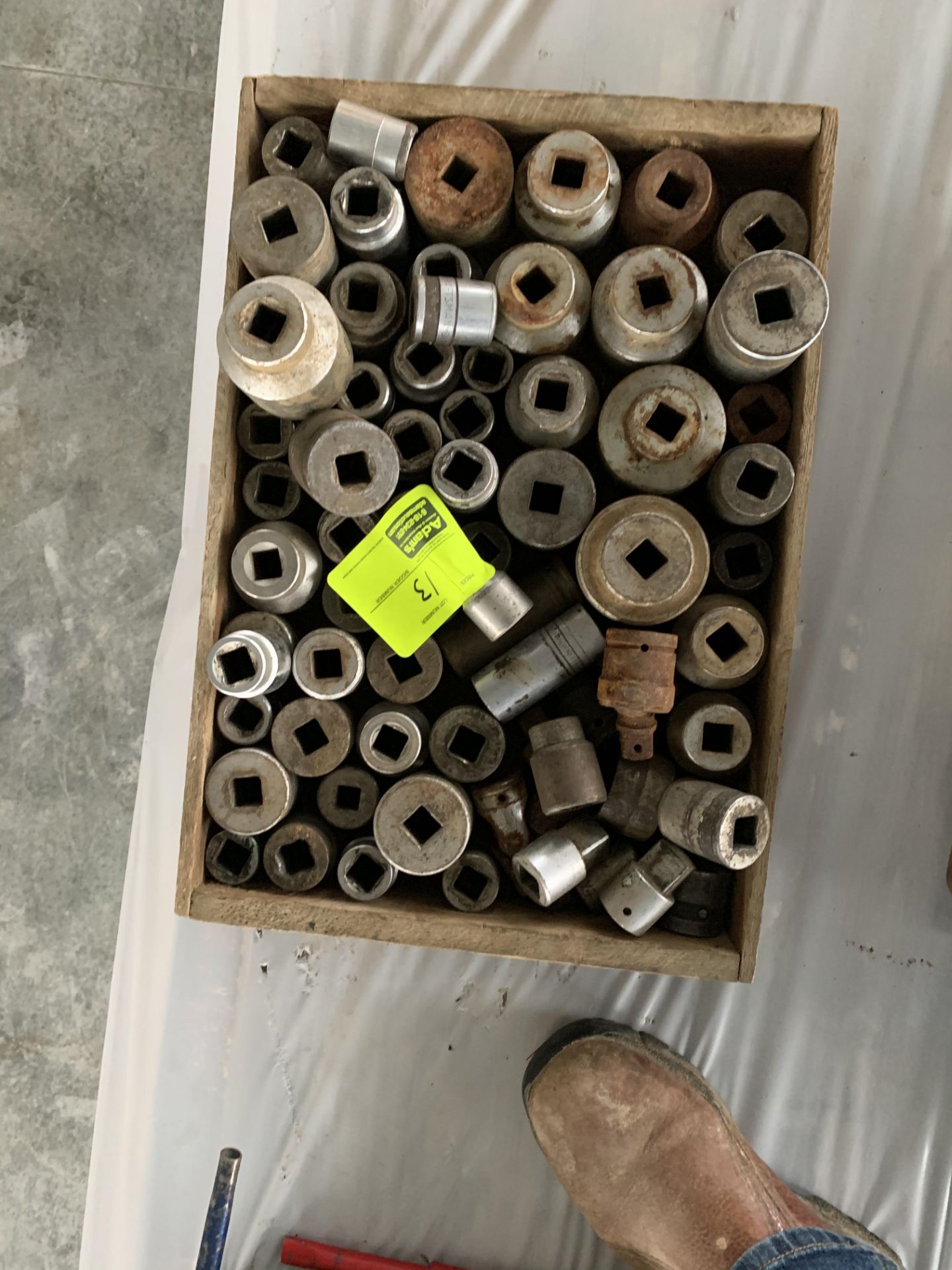 ASSORTMENT OF SOCKETS