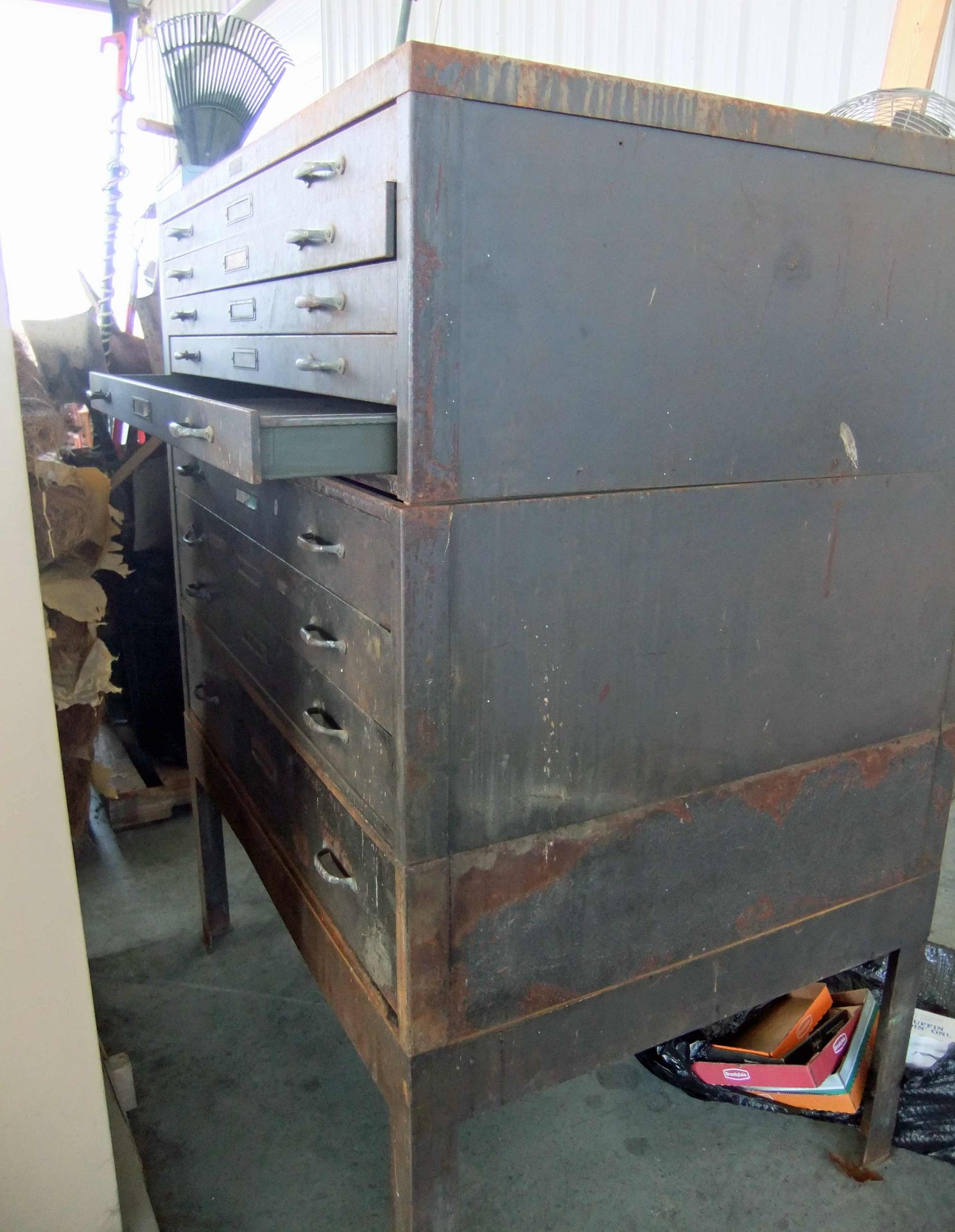 METAL CABINET WITH DRAWERS - Image 2 of 2