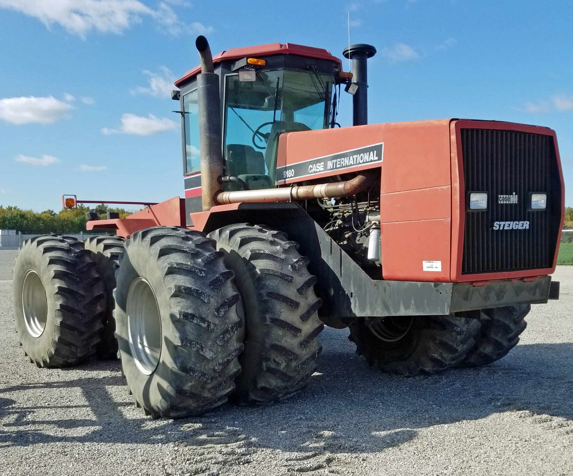 9180 CASE INTERNATIONAL TRACTOR, 6200 HRS, NEW BATTERY, NEW AIR CONDITIONER. - Image 2 of 5